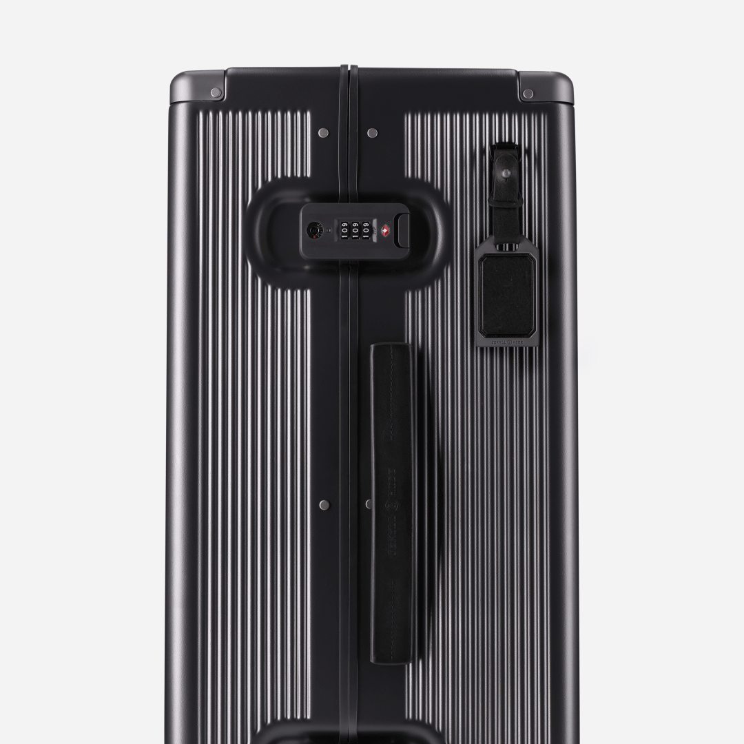 Medium Check-In 67cm (70 L)