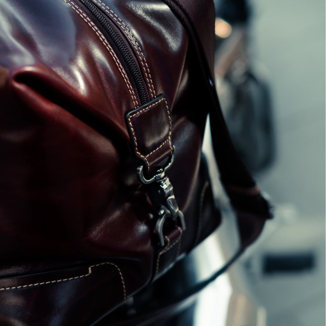 Large 50cm cabin holdall in mocha leather by Jekyll & Hide, showing close up product details