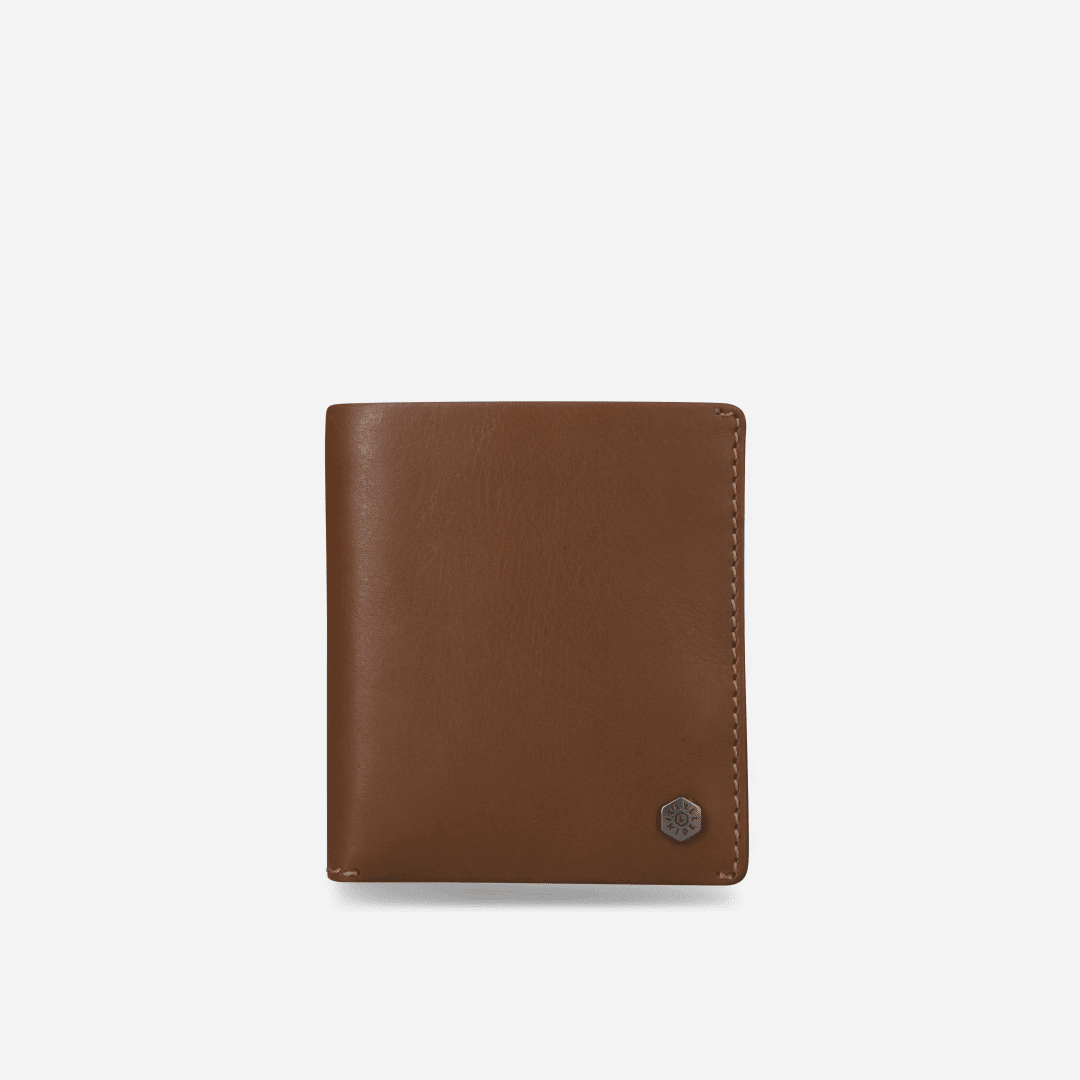 Slim Bifold Card Holder With Coin