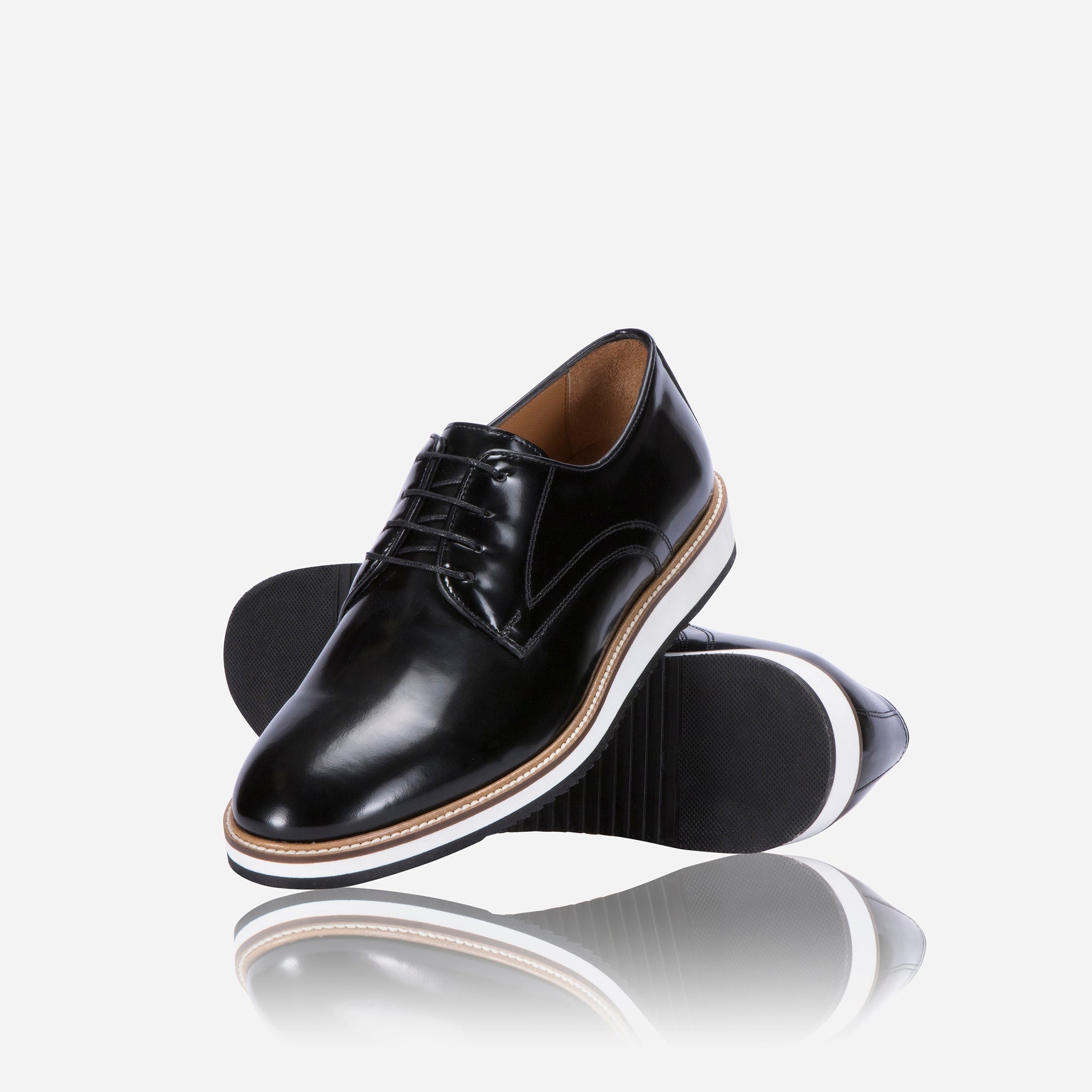 ISTANBUL Comfort Shoe in black - detail view
