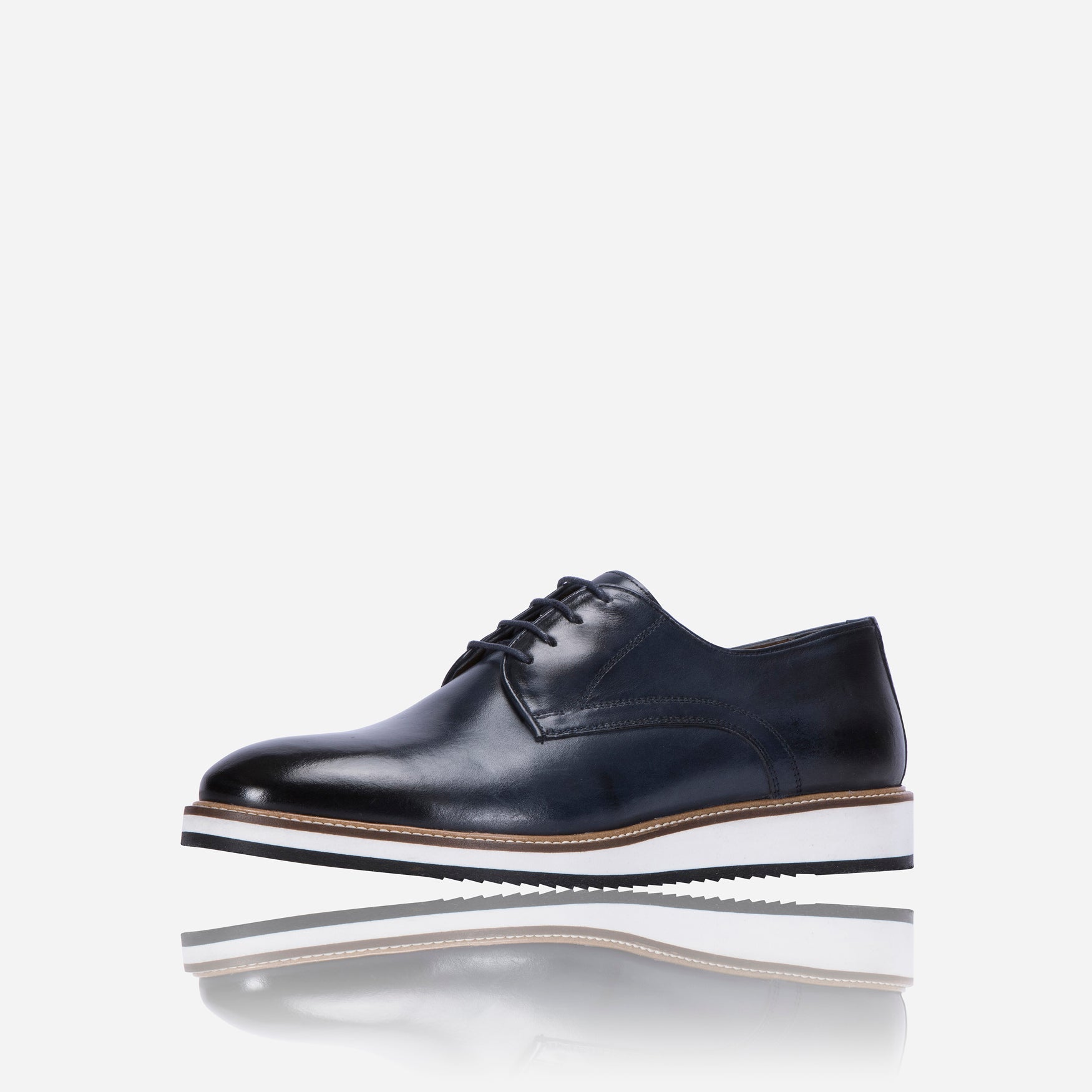 ISTANBUL Comfort Shoe in navy - back view