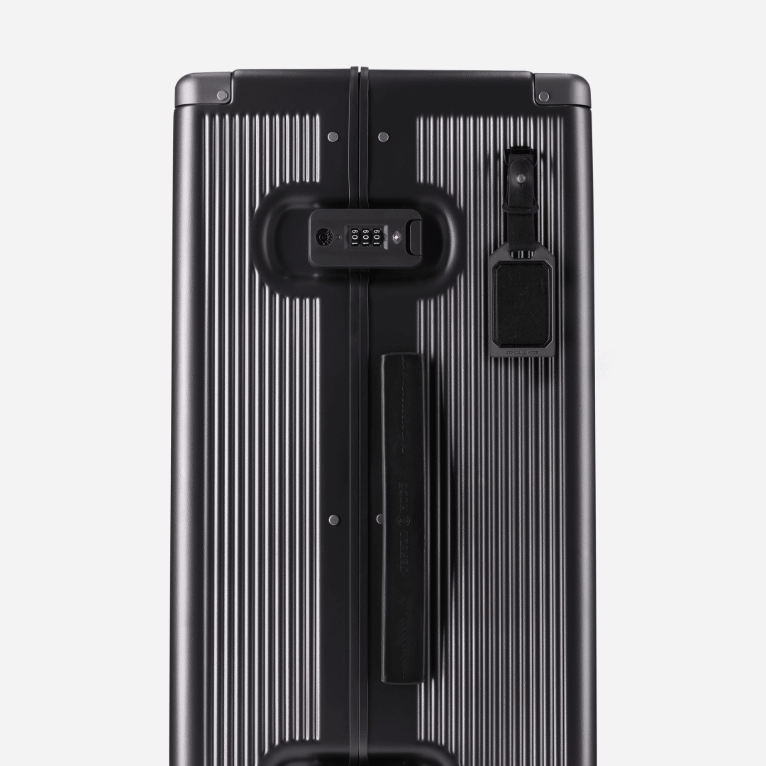 Medium Check-In 67cm (70 L),Medium Check in Trolley,Jekyll & Hide,Black,,15