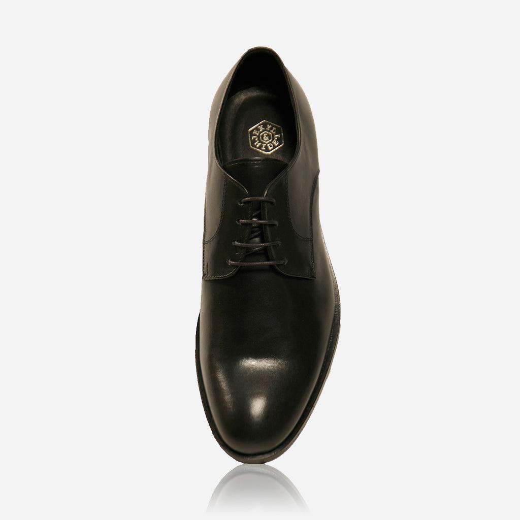 OXFORD Casual Shoe in black - lifestyle view
