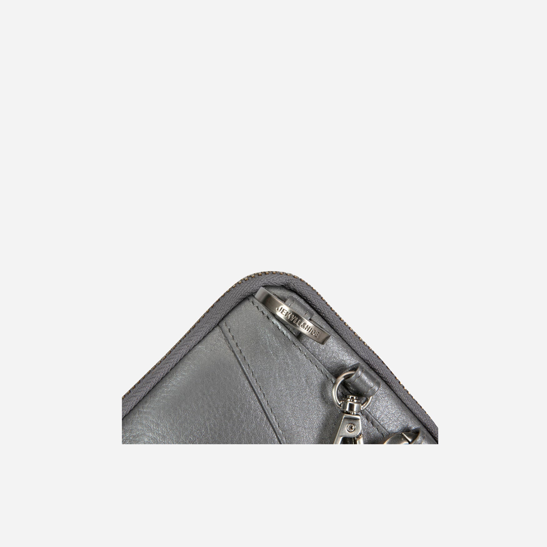 Osaka Phone Pouch in silver - view 33