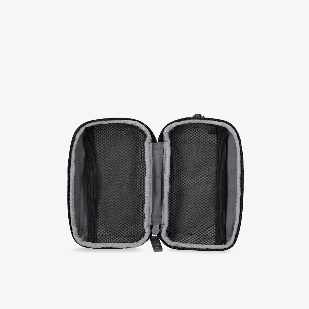 TOKYO Cable Pouch in black - detail view