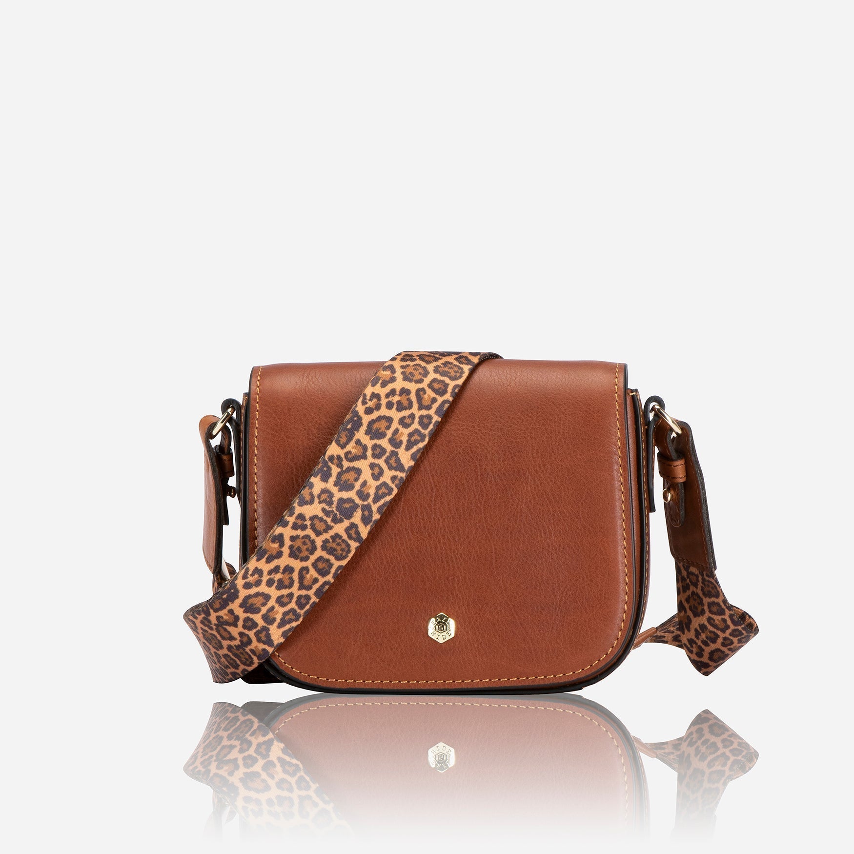 Paris Saddle Bag in tan - interior view