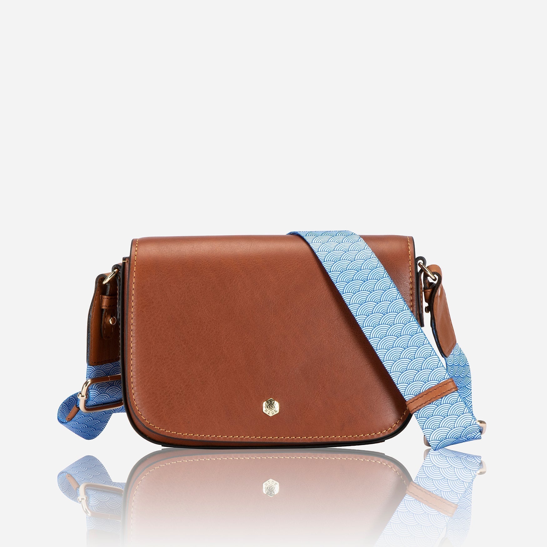 Paris Saddle Bag in tan - detail view