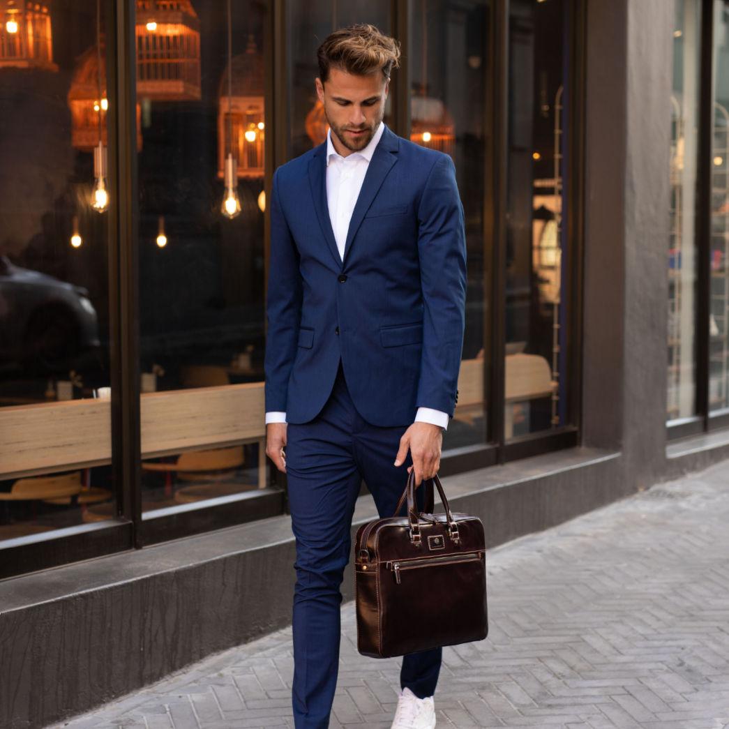 Slim Zip Top Briefcase,Briefcases,Jekyll & Hide,mocha,  being carried by model