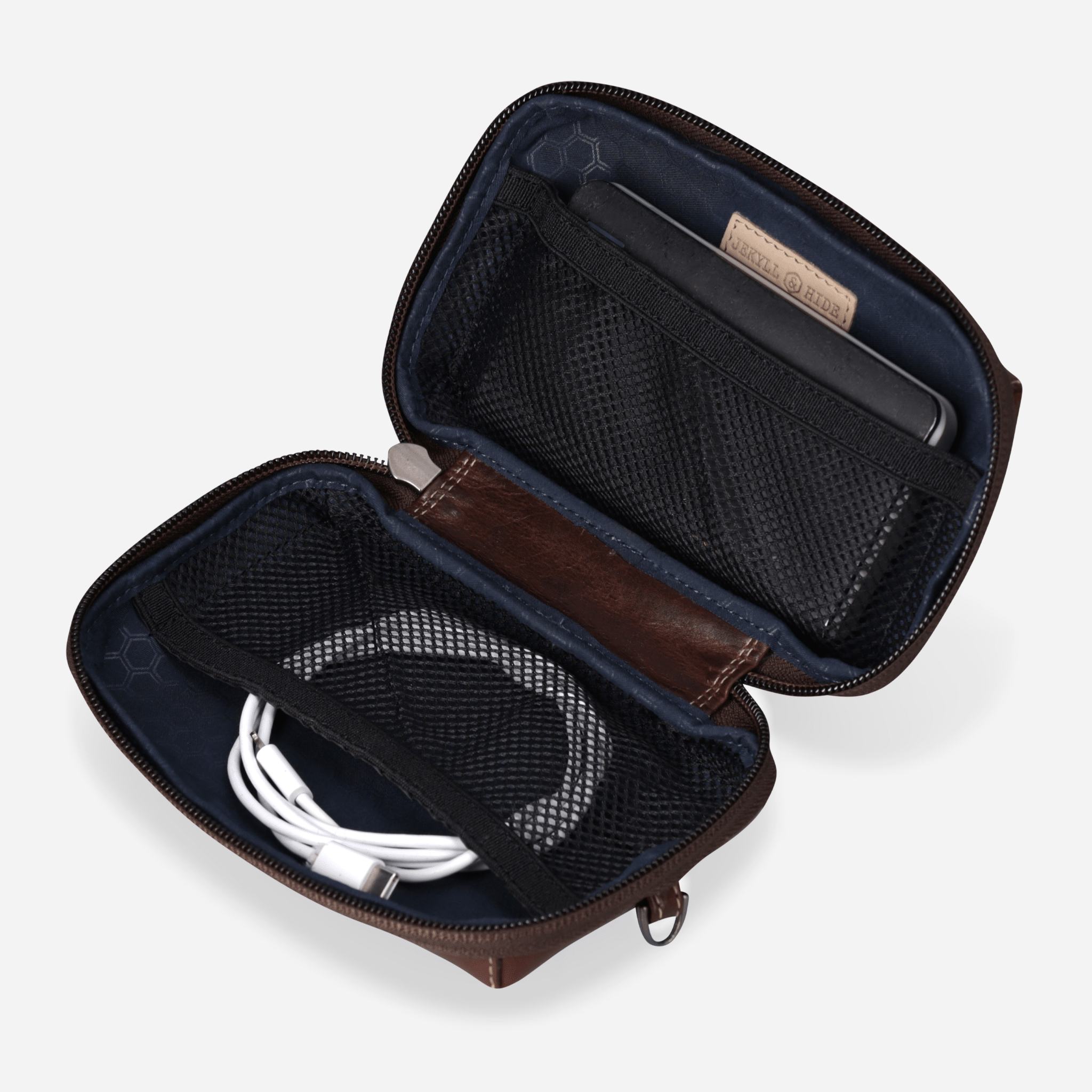 Montana Cable Pouch in mocha - view 19